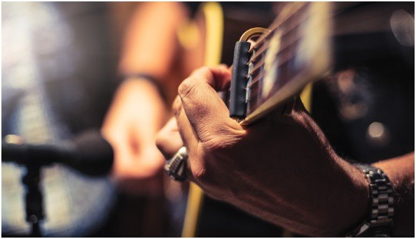 Acoustic vs Electric Music