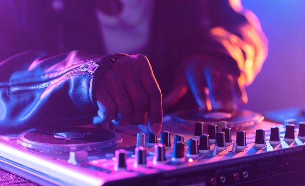 What Is Electro Music? A Beginner’s Guide to the Sound
